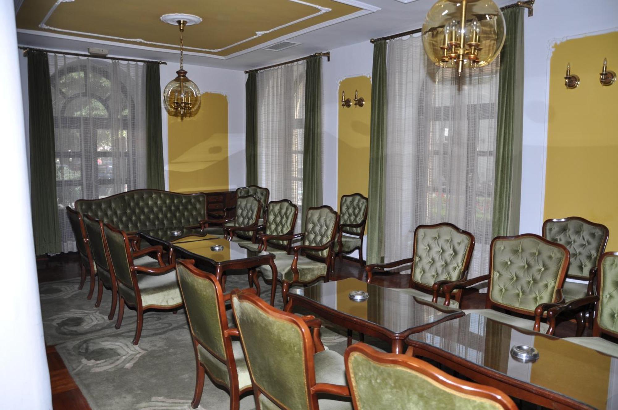 Hotel Grand فاليفو المظهر الخارجي الصورة