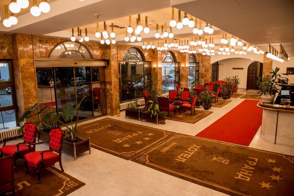 Hotel Grand فاليفو المظهر الخارجي الصورة