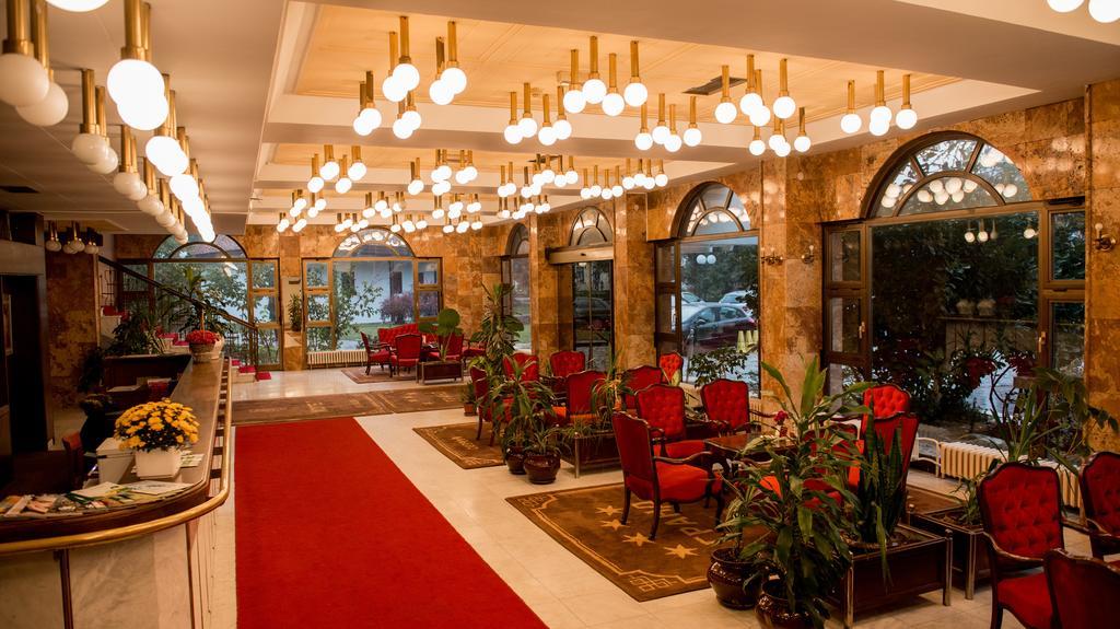 Hotel Grand فاليفو المظهر الخارجي الصورة