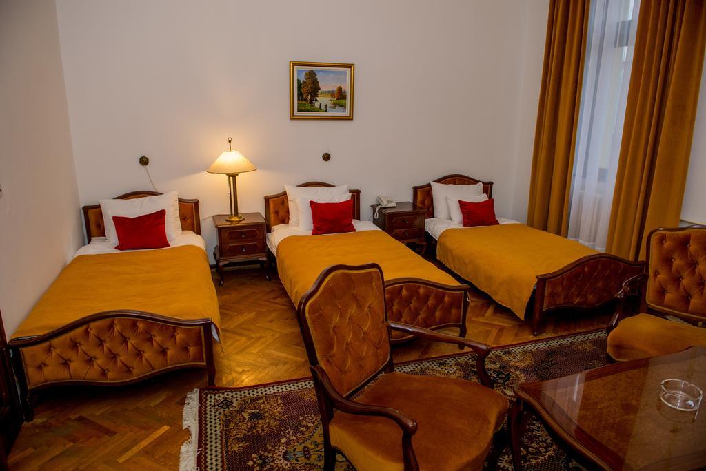 Hotel Grand فاليفو المظهر الخارجي الصورة