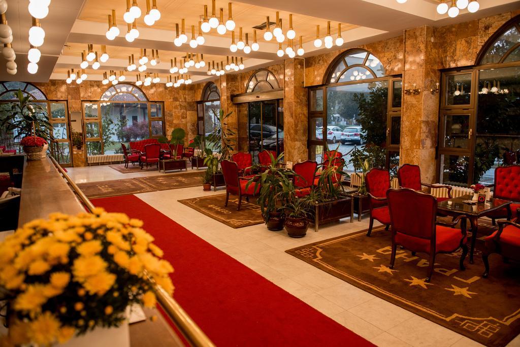 Hotel Grand فاليفو المظهر الخارجي الصورة