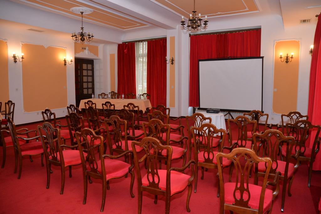Hotel Grand فاليفو المظهر الخارجي الصورة